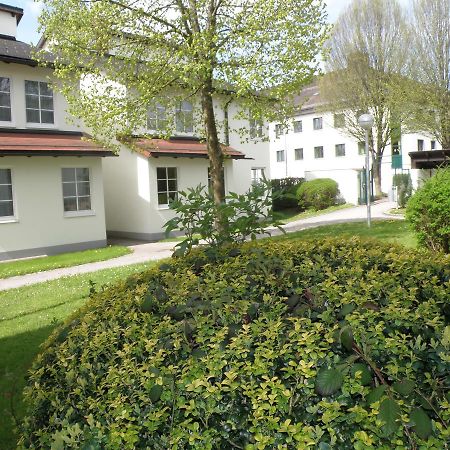 Hotel Sommerhaus Am Internats-Campus Бад-Леонфеьлден Экстерьер фото