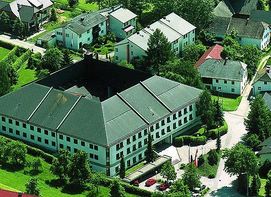 Hotel Sommerhaus Am Internats-Campus Бад-Леонфеьлден Экстерьер фото